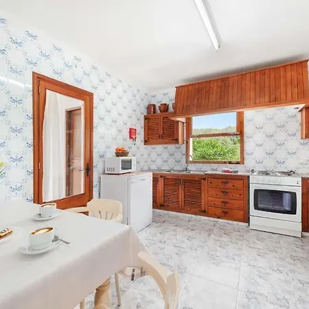 Βίλα Sleeps 6 Pool Air Con Wifi