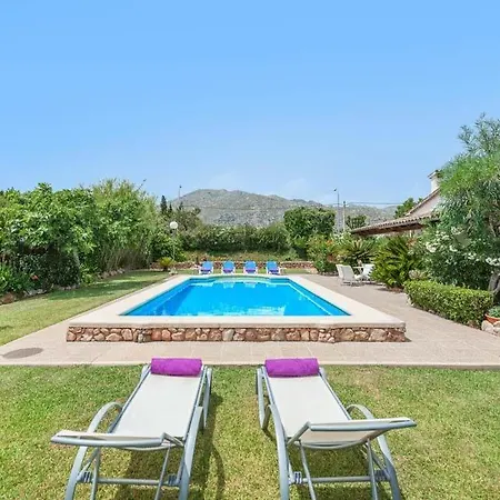 Sleeps 6 Pool Air Con Wifi